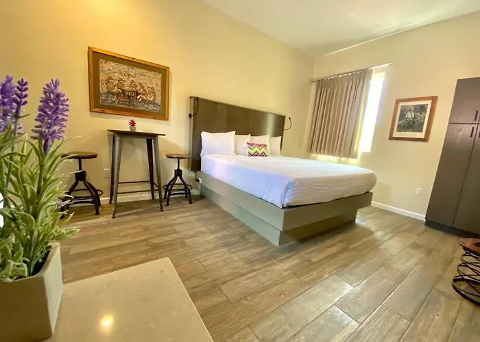 Village Hotel 2*