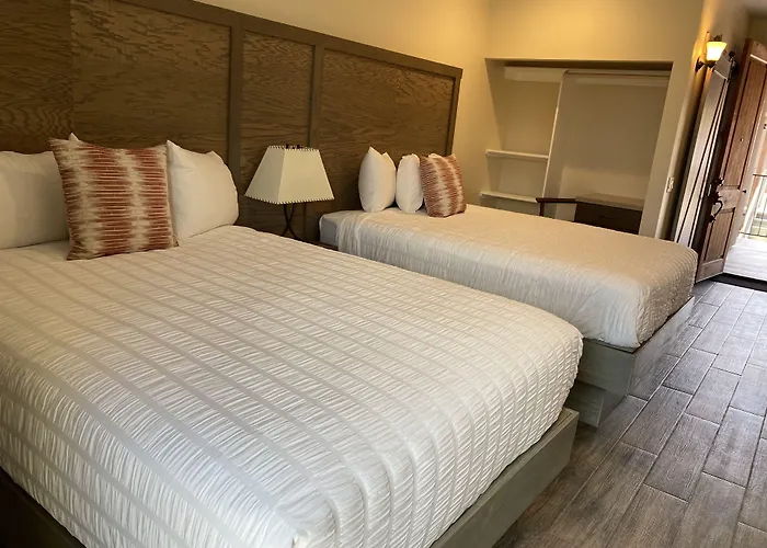 Hotel Village